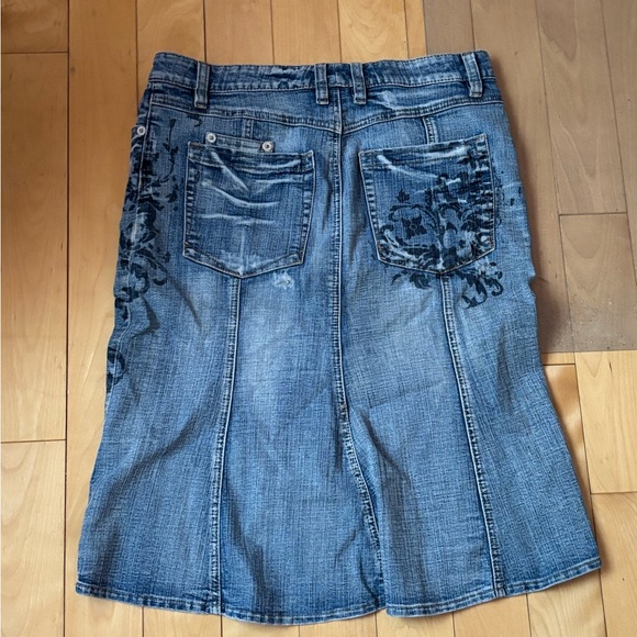 Vintage Midi Armor Jeans Jean Skirt With Floral Patterns (NEED GONE) - Picture 2 of 2